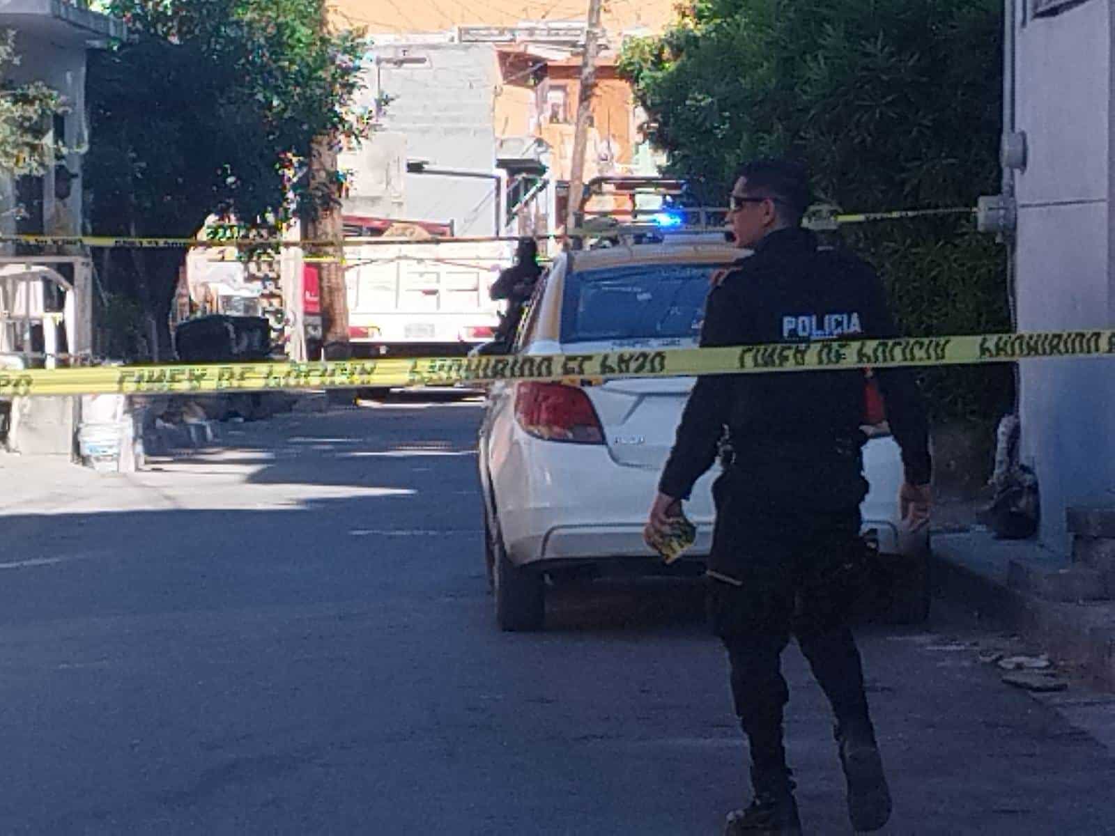 Un ataque a balazos dejó a un hombre gravemente herido al recibir heridas por arma de fuego en la cabeza, murió al ingresar al hospital, al sur de la ciudad.