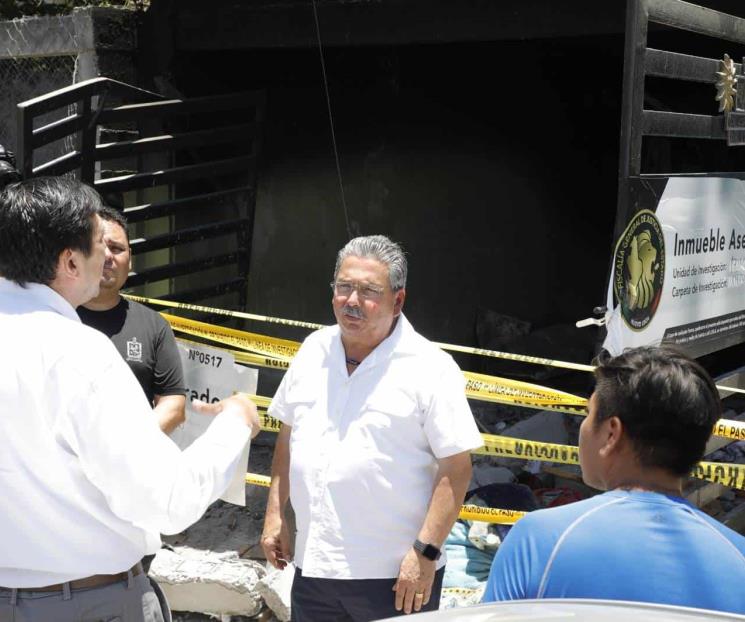 Recorren autoridades de Escobedo área de explosión en casa