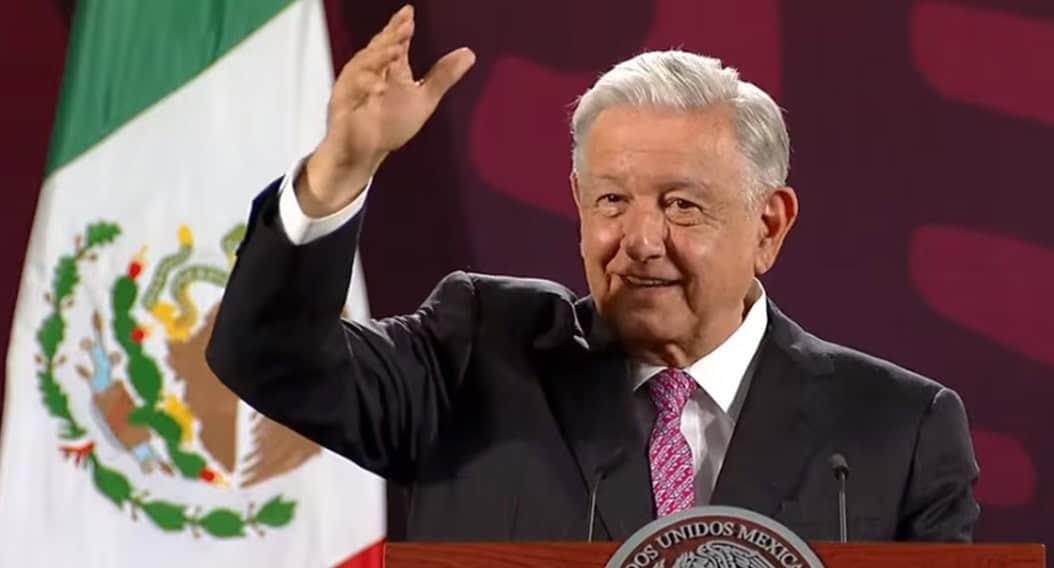 Anuncia AMLO que dará dos entrevistas