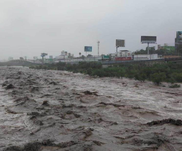 Luce lleno en su totalidad el río Santa Catarina