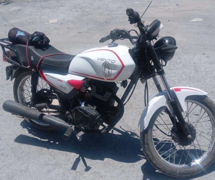 Lo detienen con moto robada