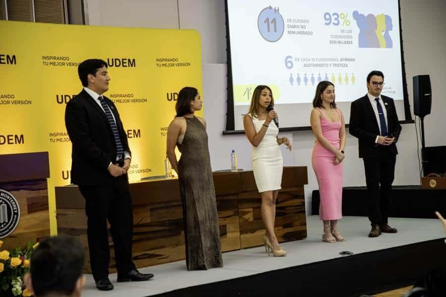 Celebran como agentes de cambio la conclusión de sus estudios