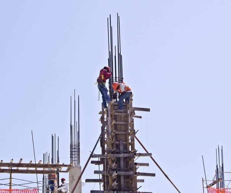 Producción de constructoras liga cuatro meses a la baja