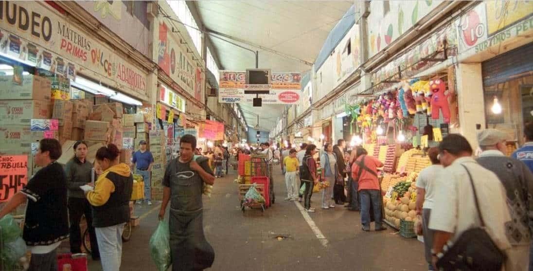 Actividad económica se debilita más de lo esperado en abril