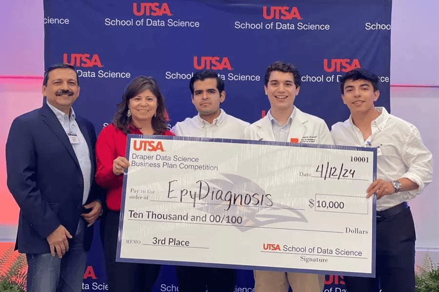 Emprendimiento Tec: logran alumnos 3° lugar en justa de data science