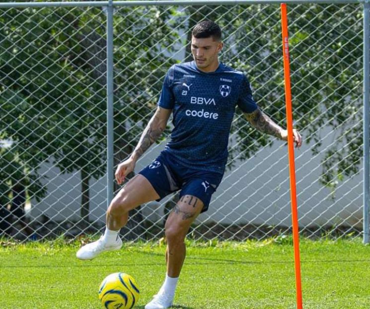 Se lesiona Brandon Vázquez de Rayados en pretemporada de playa