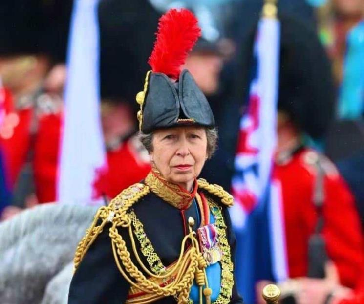 La princesa Anne es hospitalizada tras presunta patada de caballo La princesa Anne es hospitalizada tras presunta patada de caballo