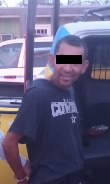 Un salvadoreño acusado de presunto acoso sexual en contra de una adolescente de 14 años de edad, fue detenido por elementos de la Policía de Monterrey, en la Colonia Niño Artillero.