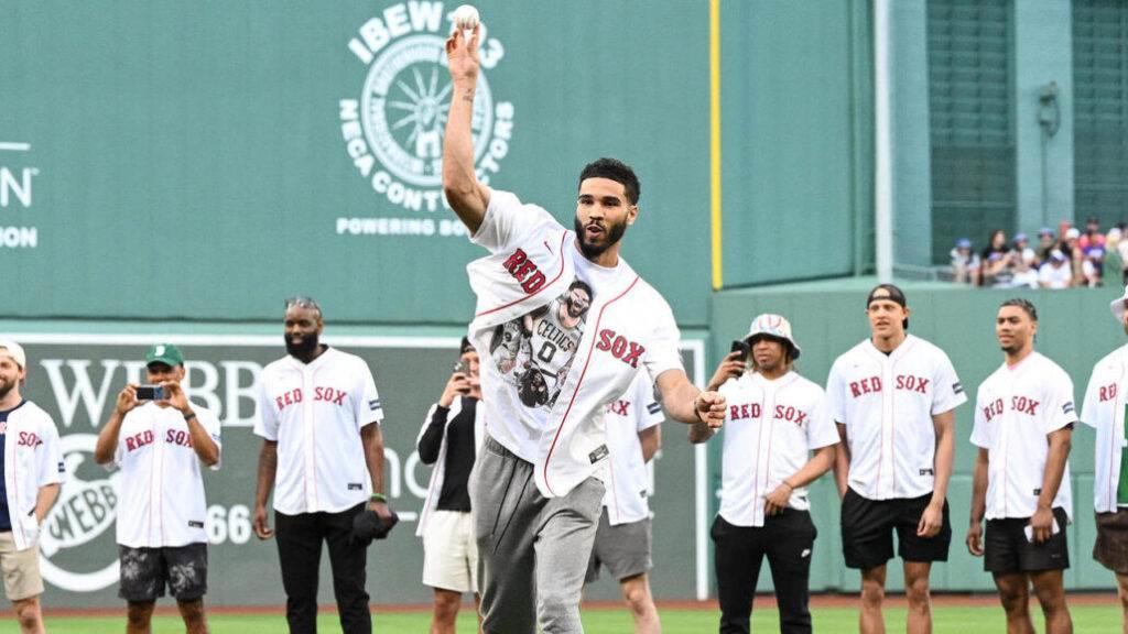 Homenaje a Celtics por Medias Rojas