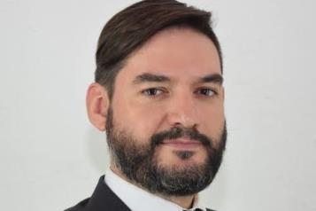 Seguir&aacute; destituido De la Fuente 