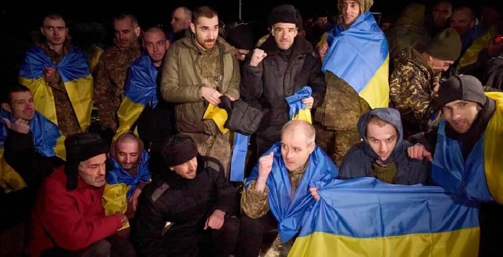 Intercambian prisioneros de guerra Rusia y Ucrania Intercambian prisioneros de guerra Rusia y Ucrania