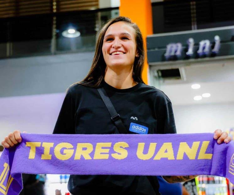 Arriban refuerzos a Tigres Femenil y Rayadas 