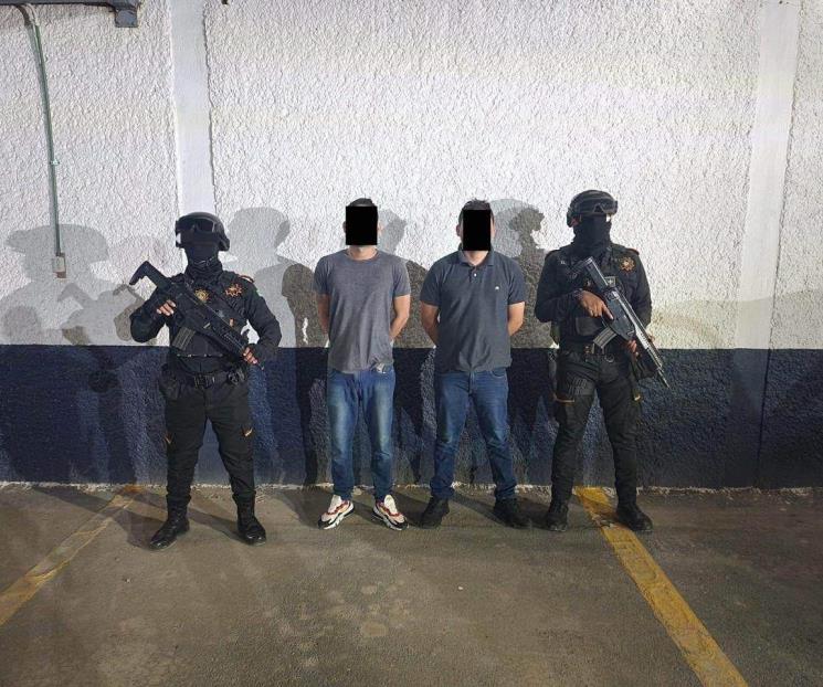 Caen dos con droga en Apodaca; uno era buscado por homicidio