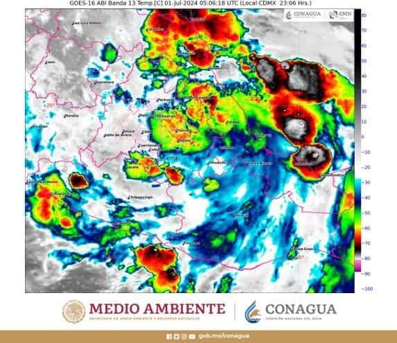 Chris se degrada a depresión tropical tras tocar tierra en Veracru