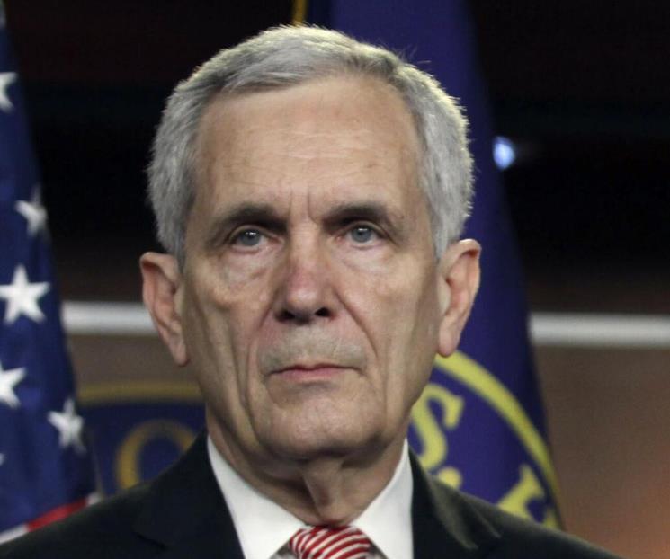 Pide el demócrata Lloyd Doggett retirada de Biden