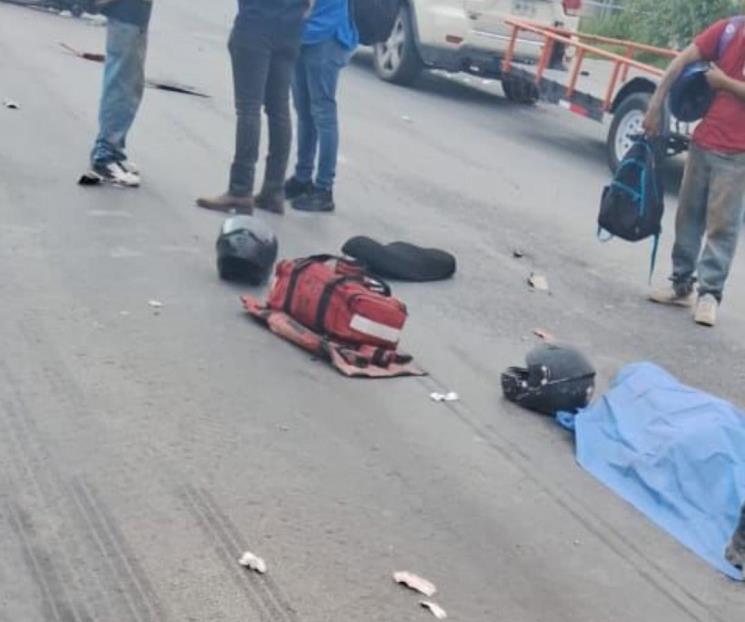 Muere motociclista al impactar tráiler Muere motociclista al impactar tráiler