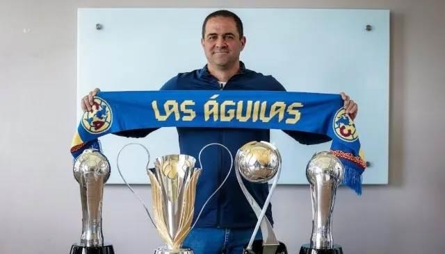 Renueva América a André Jardine