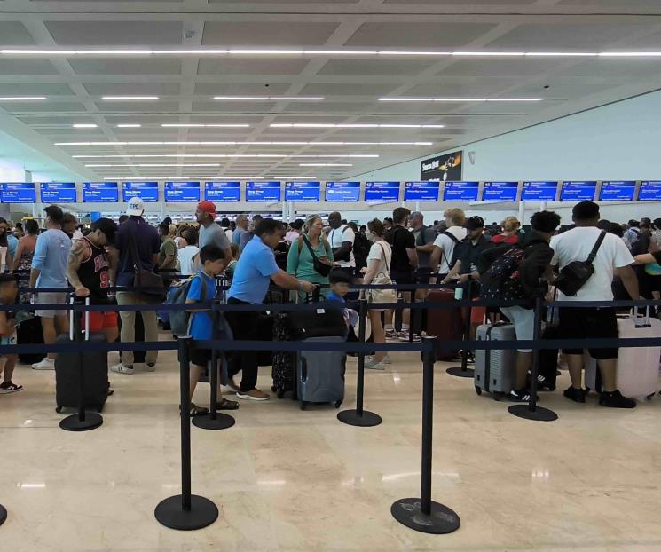 Aerolíneas aún no suspenden actividades por Beryl