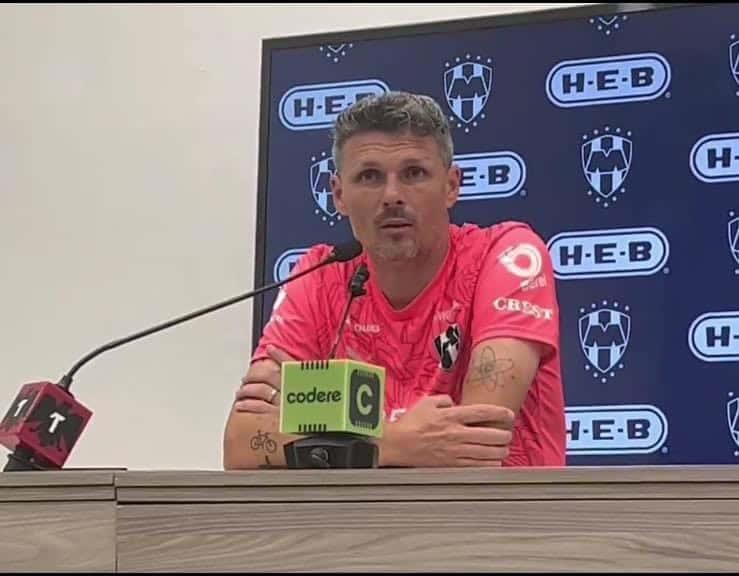 Rayados no frenaría salida de Romo y Andrada