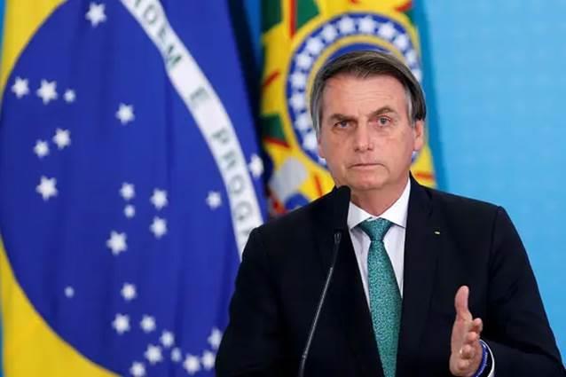 Acusan a expresidente Bolsonaro de lavado de dinero