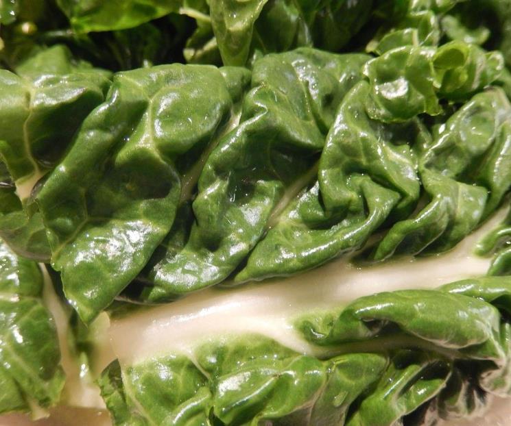Vegetales verdes que aportan magnesio y alivia migrañas