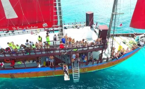 Así era el crucero Jolly Roger hundido por huracán Beryl en Barbados Así era el crucero Jolly Roger hundido por huracán Beryl en Barbados