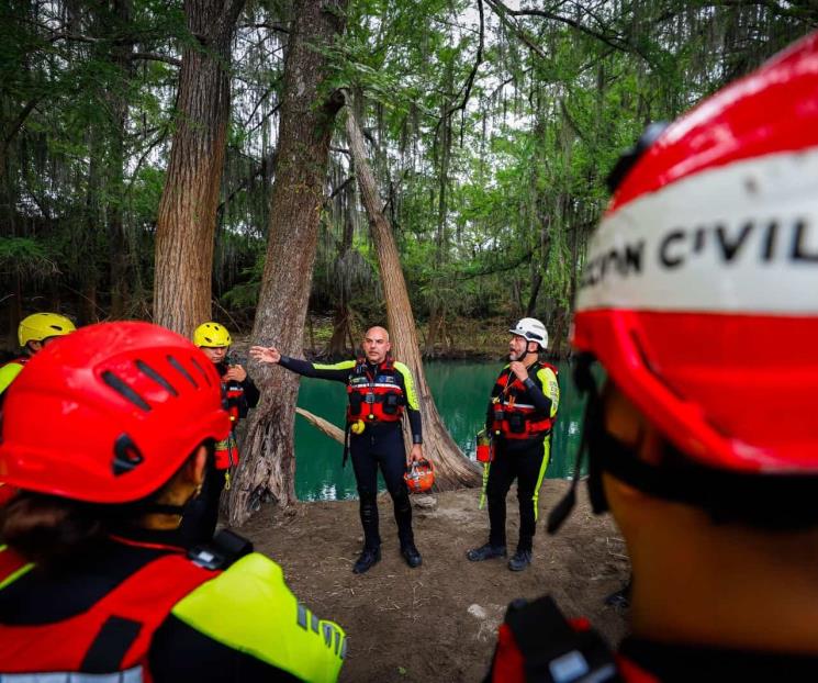 Capacita PC de Monterrey a elementos en rescate acuático
