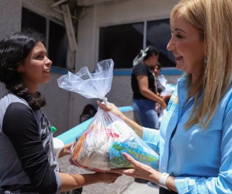 Entrega Sector Salud apoyos a afectados por Tormenta Alberto