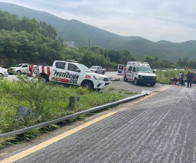 Volcadura de camioneta deja 5 lesionados en Allende
