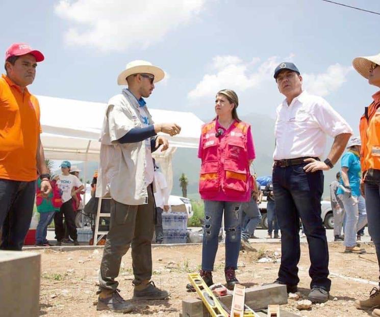 Avanzan obras de primeras viviendas de emergencia