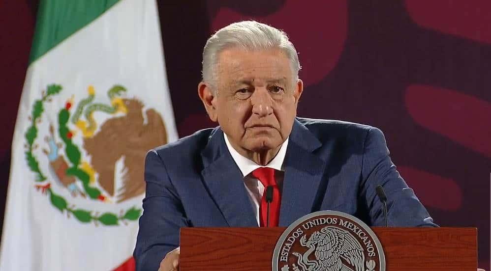 No somos autoritarios, responde AMLO a Lorenzo Córdova