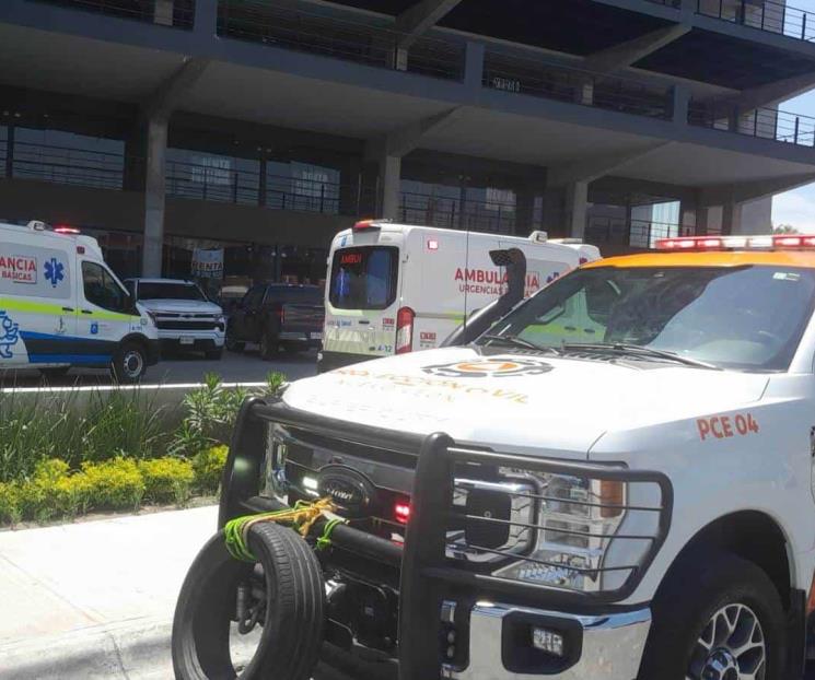 Pierde la vida pintor al caer de 6 pisos en plaza comercial Pierde la vida pintor al caer de 6 pisos en plaza comercial