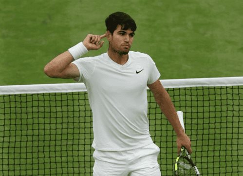 Carlos Alcaraz y Daniil Medvédev a semis de Wimbledon Carlos Alcaraz y Daniil Medvédev a semis de Wimbledon