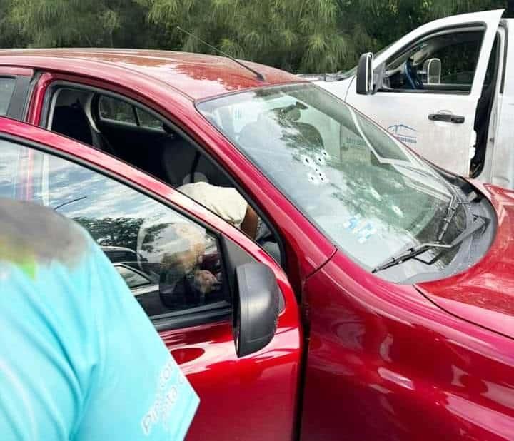 Ejecutan a conductor mientras maneja