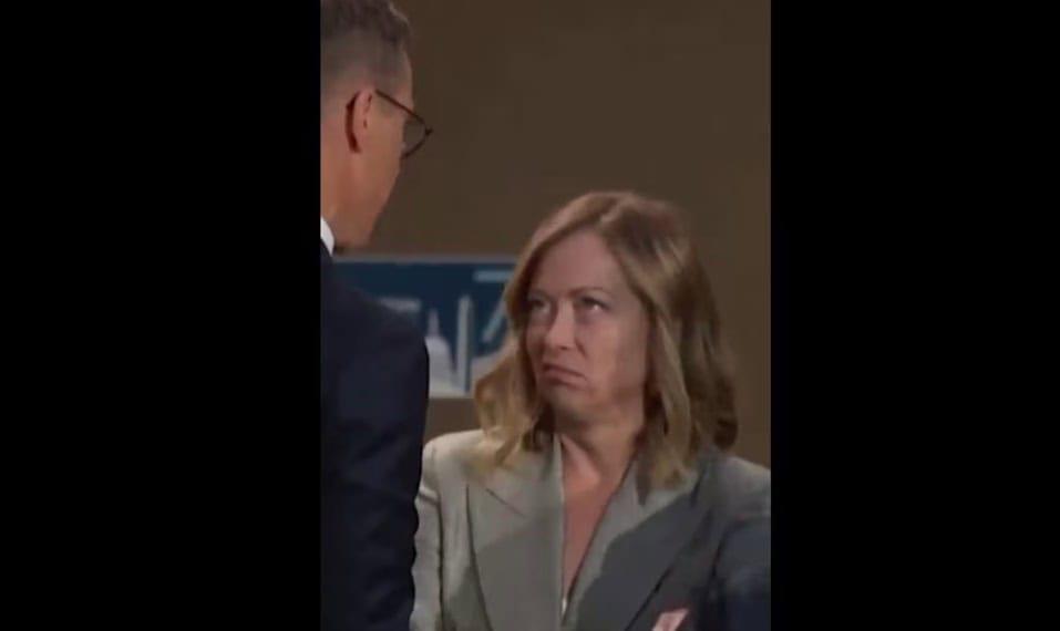 Giorgia Meloni tuerce los ojos, ante tardanza de Biden en la OTAN