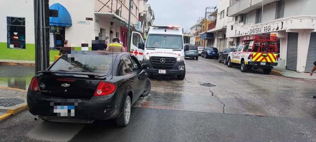 Resulta motociclista herido en choque