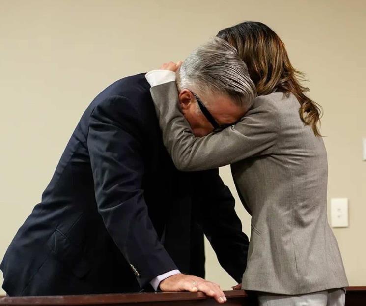 Anulan juicio contra Alec Baldwin por homicidio involuntario Anulan juicio contra Alec Baldwin por homicidio involuntario