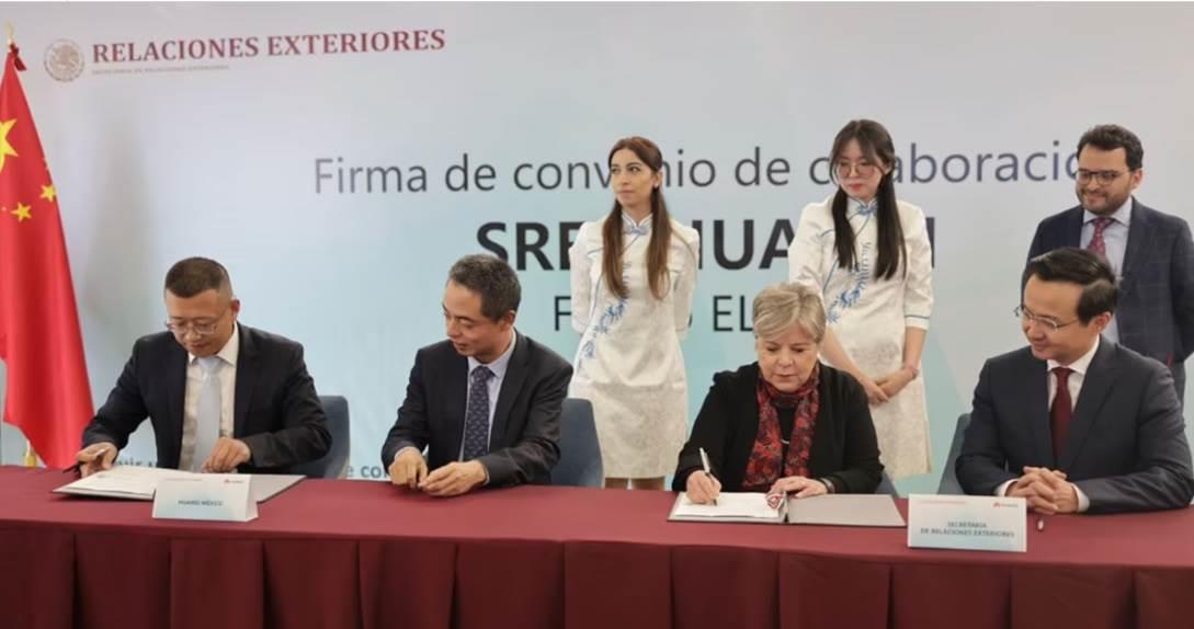 SRE y Huawei firman convenio