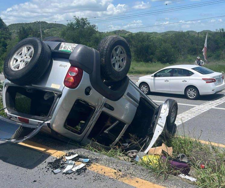 Volcadura deja una persona sin vida y seis heridas en Montemorelos