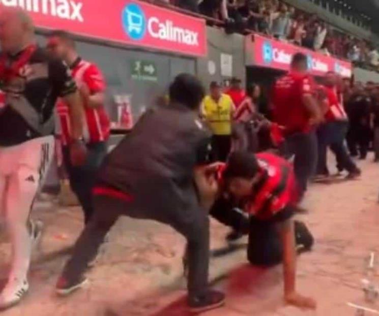 Muere aficionado baleado en el estadio de Xolos