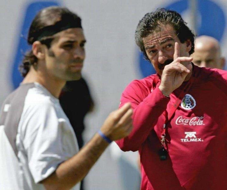 Ricardo La Volpe alza la mano para la Selección Mexicana Ricardo La Volpe alza la mano para la Selección Mexicana
