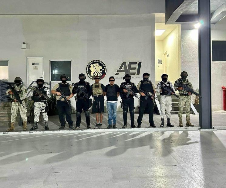 Arrestan a dos presuntos integrantes de grupo criminal en Juárez