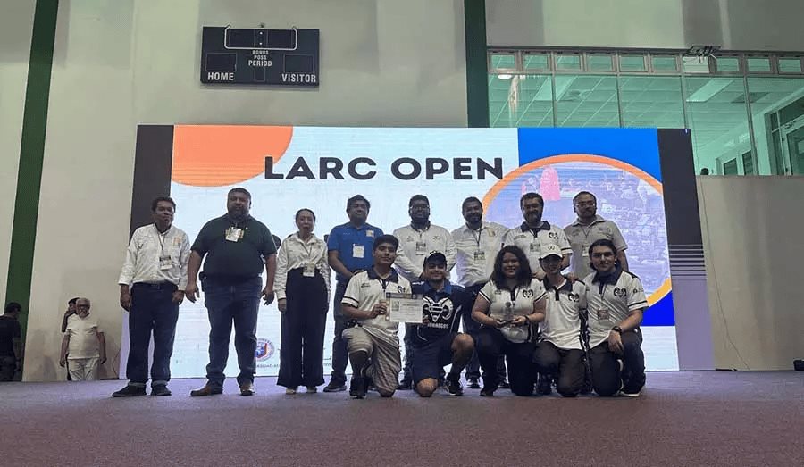 Equipos Tec llegan al podio en nacional de robóti