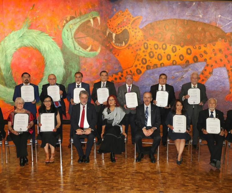 Entregan Premio Nacional de Ciencia de los últimos cuatro años