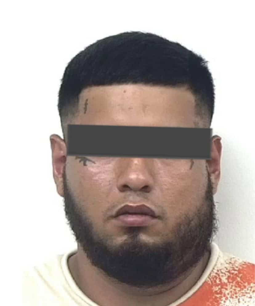 Dos de los presuntos responsables de la triple ejecución registrada en junio pasado en un domicilio de la Colonia San Bernabé, fueron notificados de orden de aprehensión por hechos.