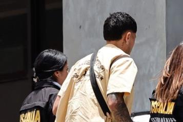 Acude Carlos Salcedo a declarar por asesinato de su hermana Paola