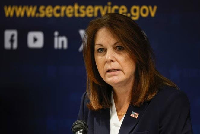 Le reclaman a directora del Servicio Secreto por atentado a Trump