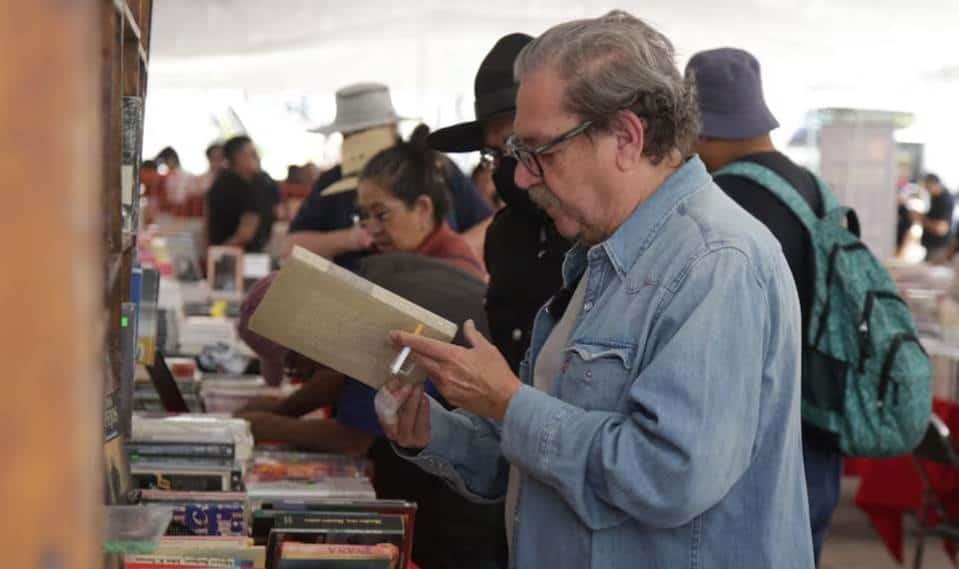 Las polémicas de Taibo II, quien permanecerá en el FCE