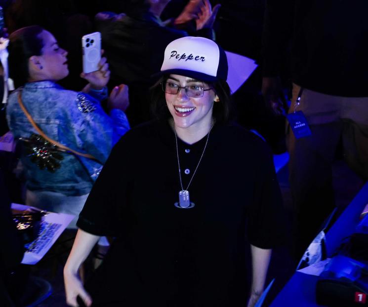 Convive Billie Eilish con fans mexicanos Convive Billie Eilish con fans mexicanos