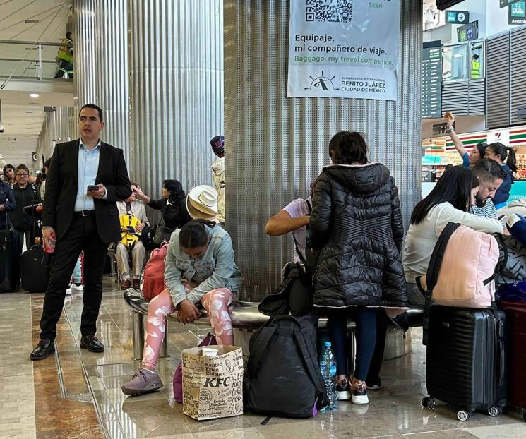 Por apagón informático, Volaris y aeropuertos pierden en la BMV